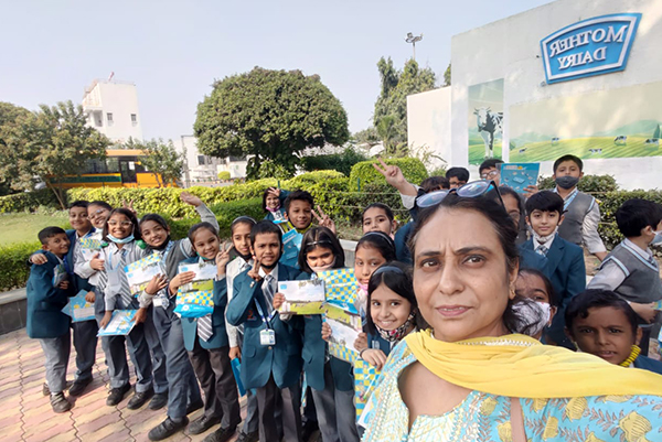 Class 4 Mother Dairy Trip